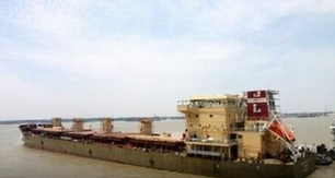 江东船厂交付一艘35000吨散货船