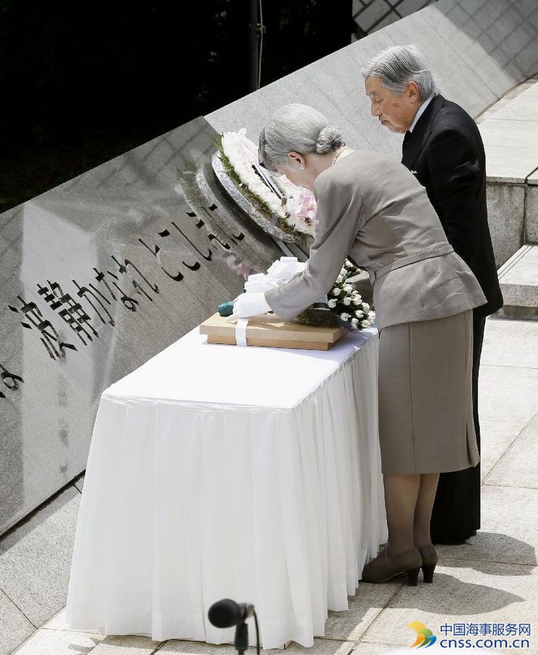 日天皇夫妇悼念二战战殁丧生船员