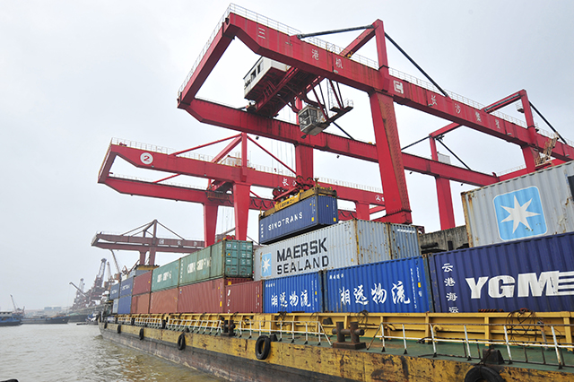 长沙新港首次通航7000吨级货船 吞吐量达244万吨