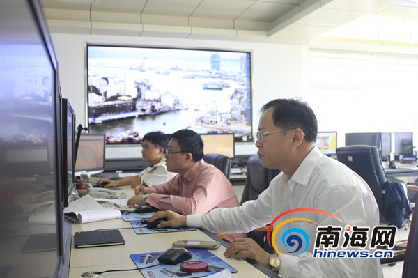 三亚海事局积极应对寒潮大风 制止6艘游艇违规开航