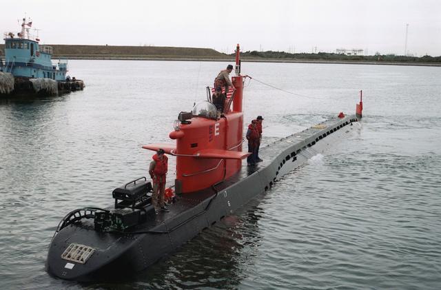 世界上最小的核潜艇有多小，排水量只有400吨