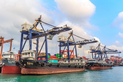 HIT tops Pearl River Delta barge throughput in 2015
