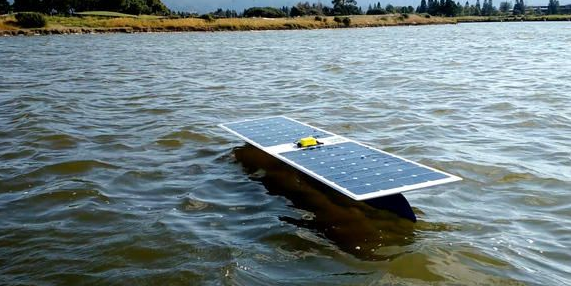 美国科学家研发无人驾驶船只 太阳能供电