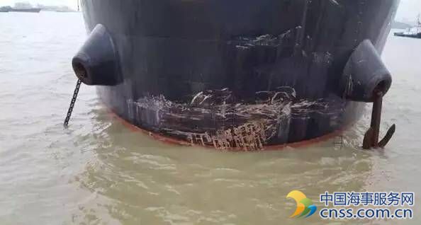 船舶失电撞沉东莞港正在作业驳船
