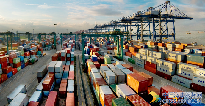 中国外贸海上运输占九成 港口成经济发展命脉