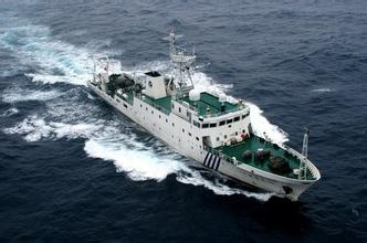 中国海监1002船开展海砂专项整治巡航工作