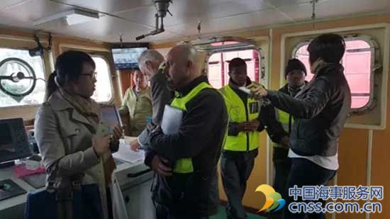 南非被扣三艘中国渔船顺利启程回国