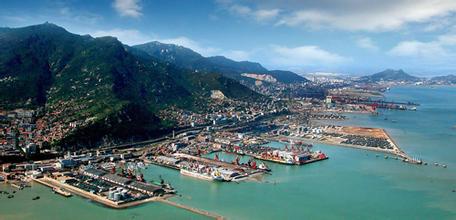 上半年连云港港完成货物吞吐量1.14亿吨
