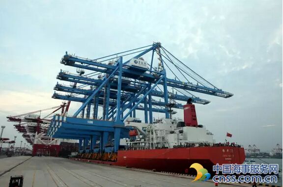 ZPMC青岛港全自动化码头设备全部到港