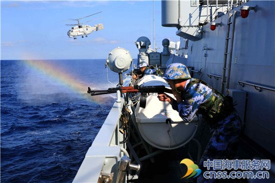 中国海军第23批护航编队驱离多批疑似海盗快艇