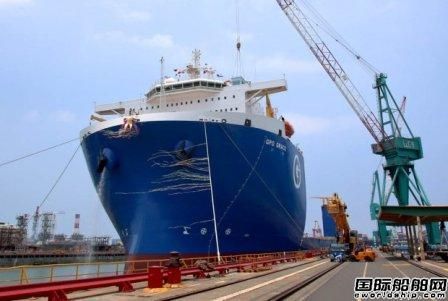 台船交付一艘65000吨半潜重货运输船