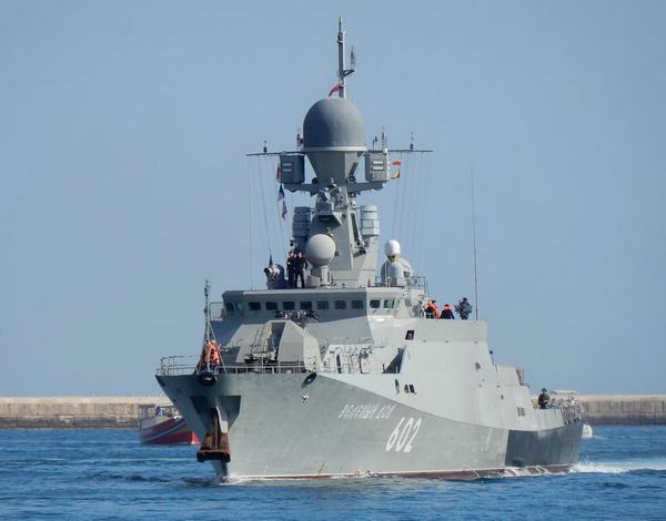 俄军护卫舰装“中国心” 网友为中国军工点赞