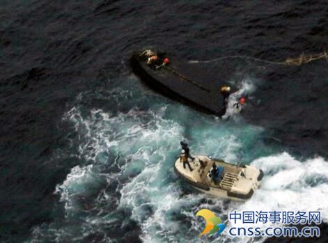 一艘朝鲜渔船归航途中在日本海翻船