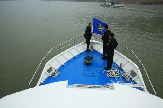 高能！汉丰湖新增海事巡逻艇，成辖区水上安全利器