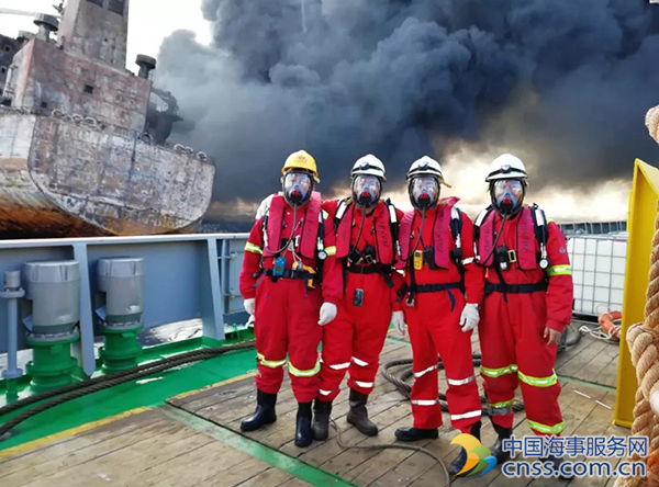 沪打捞局救助队员披露登上“桑吉”过程：高温灼热不时燃爆