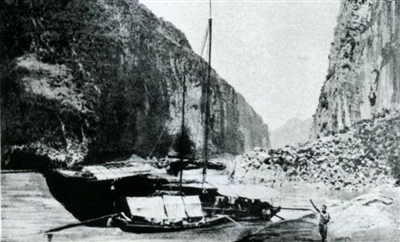 川江上最早航行的轮船