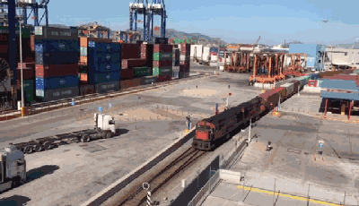 海丝港口行（二） | 中欧陆海快线：打造亚欧“第三条贸易通道”