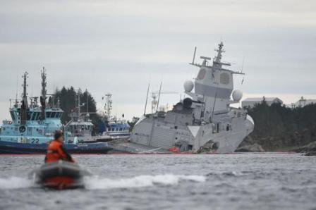 挪威军舰沉没事故报告：误把油轮当灯塔