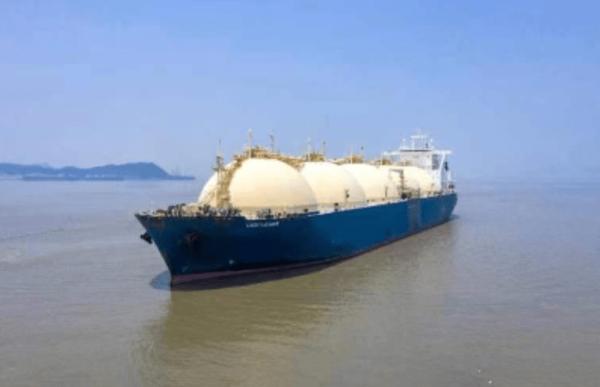 舟山市普陀船企首次维修大吨位MOSS型LNG船舶