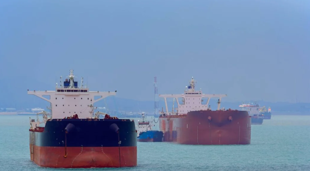 新加坡船燃料供应商最新排名公布：中石化首次跻身前三，中石油第四！