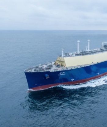 再创世界纪录！ 中远海运中石油项目LNG船4.5天完成“二合一”试航