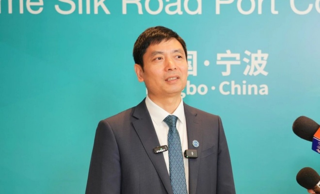 宁波港：董事、副总经理辞职