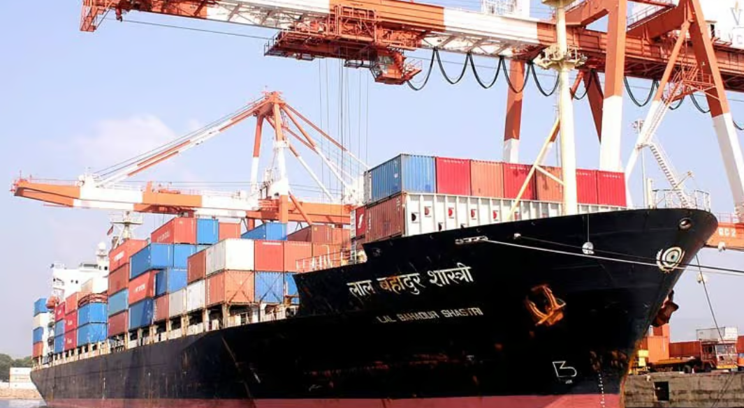 6‑vessel, $720M mega order, but Indian shipyards get preference.