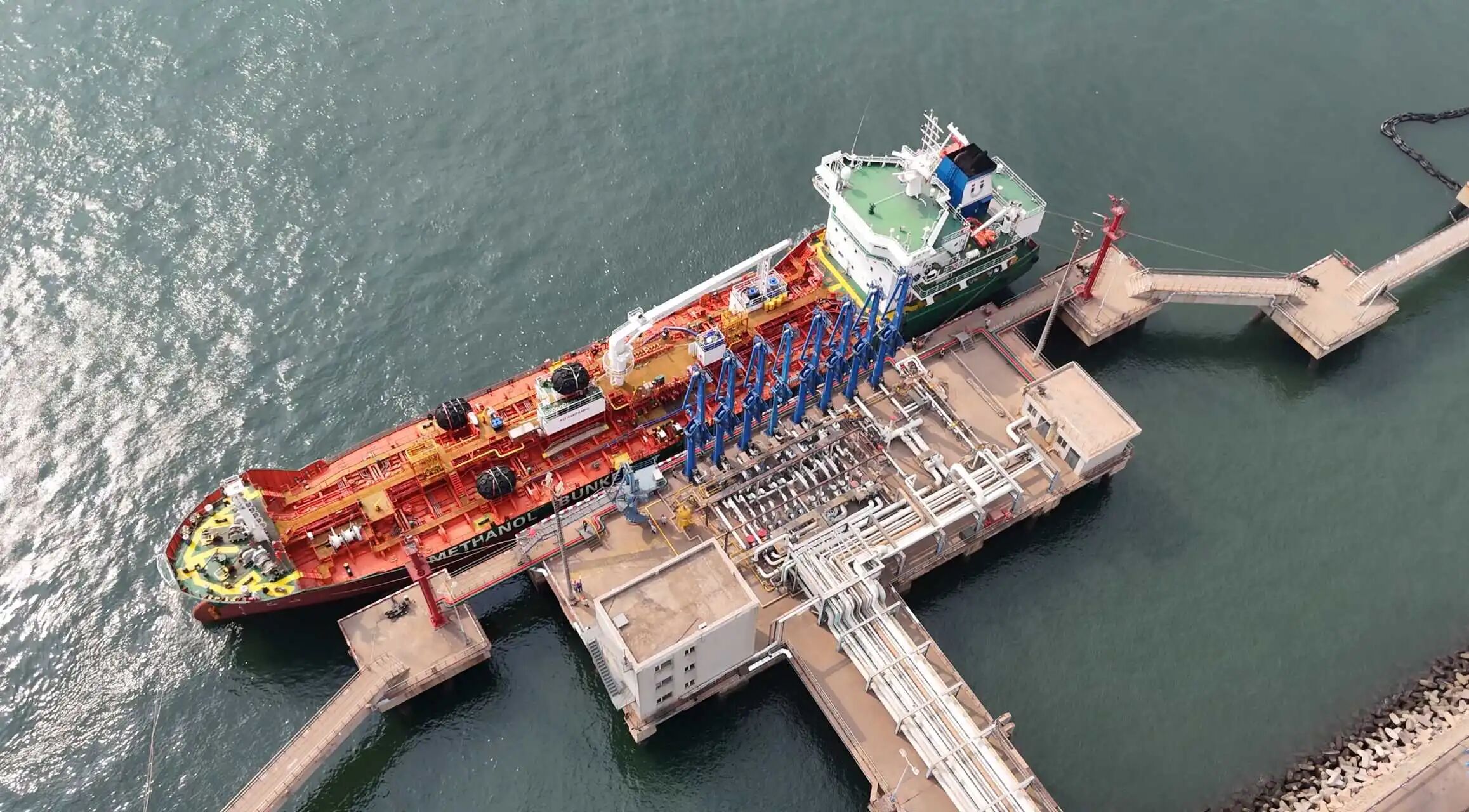 Yingkou Port Completes Its First Green Methanol Ship-Loading and Sea Shipment