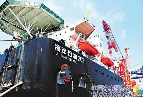 振华重工向中海油交付首艘铺管船