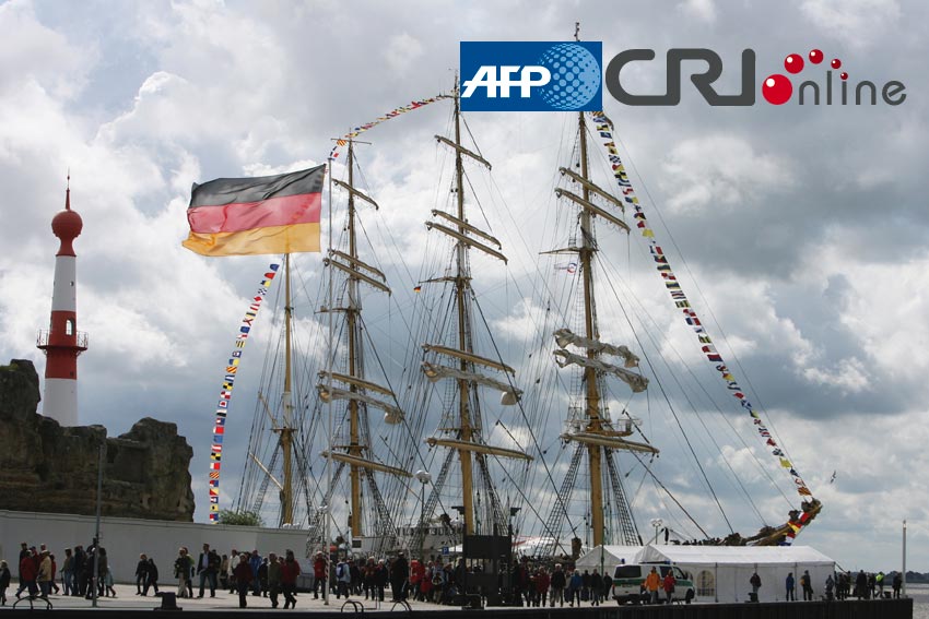 高清：德国不莱梅港迎来五年一届的帆船节