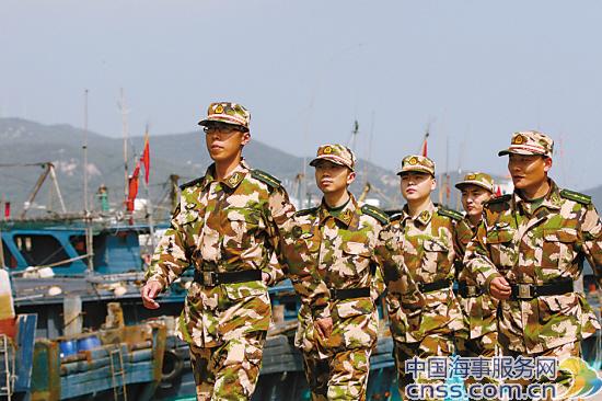 渔民上岸过节官兵彻夜守船（图）