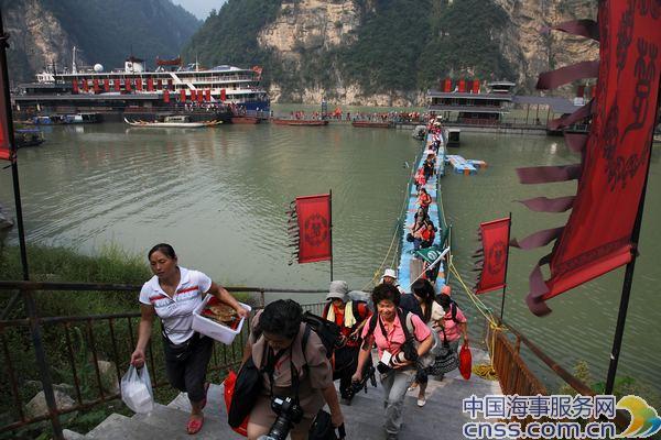 迎国庆三峡库区水路客运高峰提前涌现
