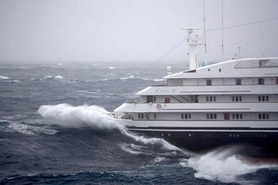 载165人南极游轮遇险 已排除险情正返回出发地