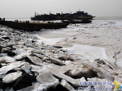 山东潍坊港口海冰厚10厘米 潍坊港生产正常