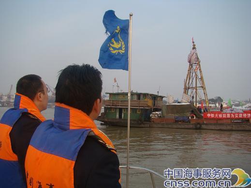 芜湖海事完成商合杭芜湖铁路大桥钻探维护工作