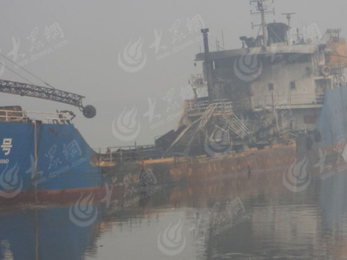 江苏籍油轮在山东寿光爆炸 致3死6失踪