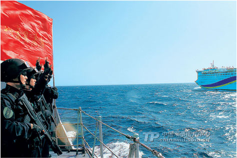中国海军第八批护航编队抵达亚丁湾（组图）