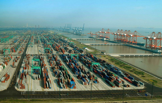 上海港矿石进口量稳中有升