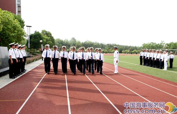 海事培训中心顺利完成2011年半军事化训练