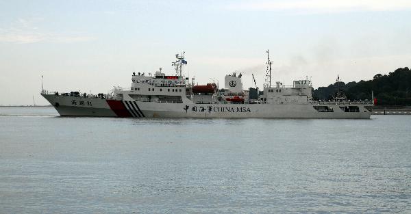 中国海事巡视船“海巡31”号抵新访问（图）