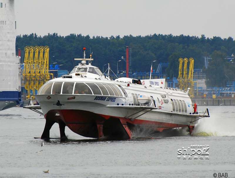 俄罗斯超高速水翼船欣赏（组图）