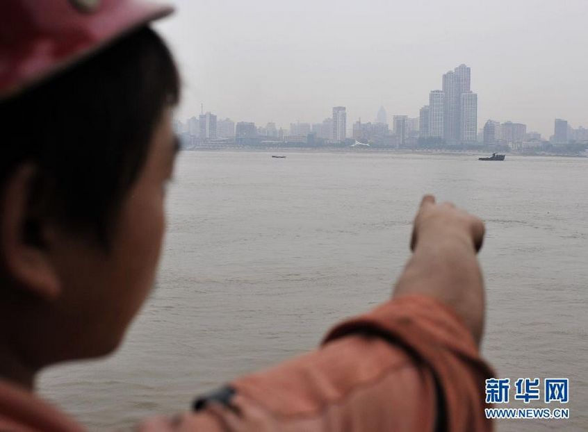 高清：长江发生沉船事故 11名落水船员全获救