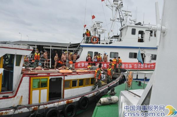 秀屿港海事成功保障首届横渡湄洲湾活动安全顺利举行