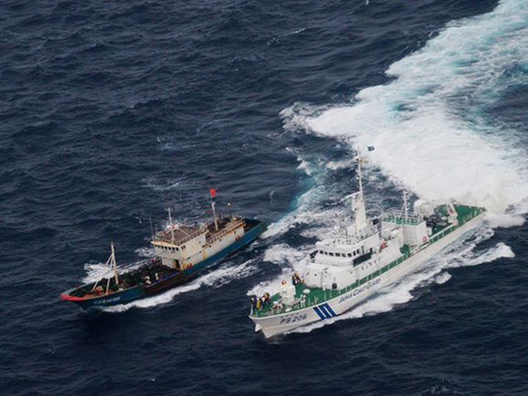 日本巡逻艇与中国渔船碰撞 船长面临半年监禁