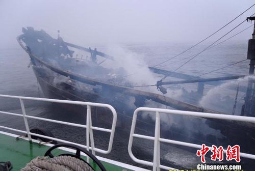 广西钦州港海域渔船失火 11名船员获救2人失踪