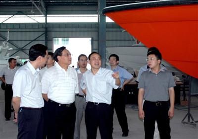 中国船级社总裁李科浚视察中国最大游艇企业太阳鸟公司