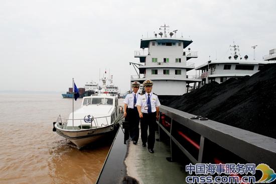 100万艘次船舶通过长江枝城大桥水域无事故（图）