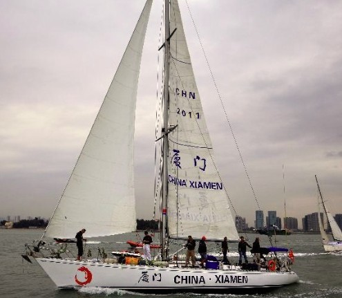 “厦门号”帆船凯旋 船员们完成环球航海归来