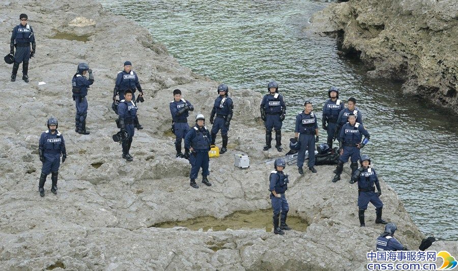 中方：强烈抗议日本警察非法登上钓鱼岛（图）