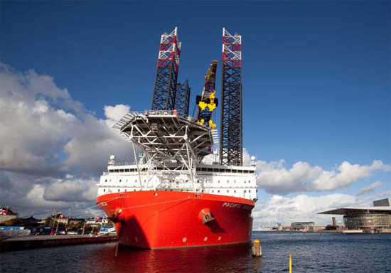 世界最大海上电安装船在哥本哈根交付使用